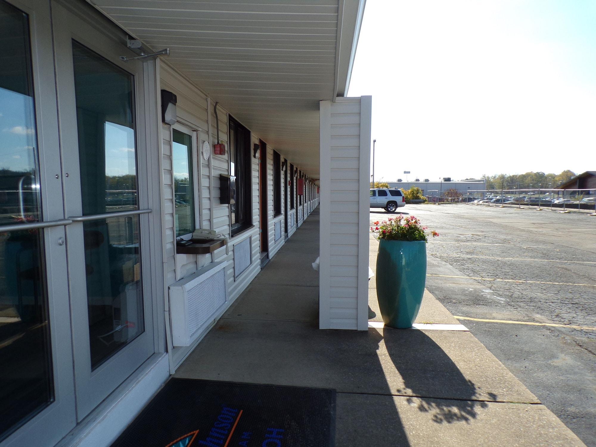 Dover Inn And Suites Exterior photo